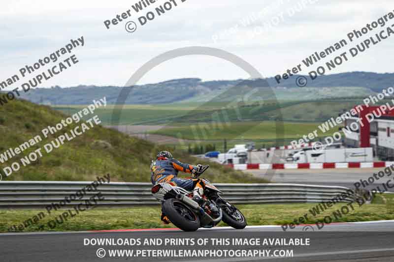 cadwell no limits trackday;cadwell park;cadwell park photographs;cadwell trackday photographs;enduro digital images;event digital images;eventdigitalimages;navarra;no limits trackdays;peter wileman photography;racing digital images;trackday digital images;trackday photos